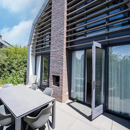 In Egmond Near & Windmill Дом отдыха