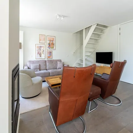 Casa de Férias In Egmond Near & Windmill